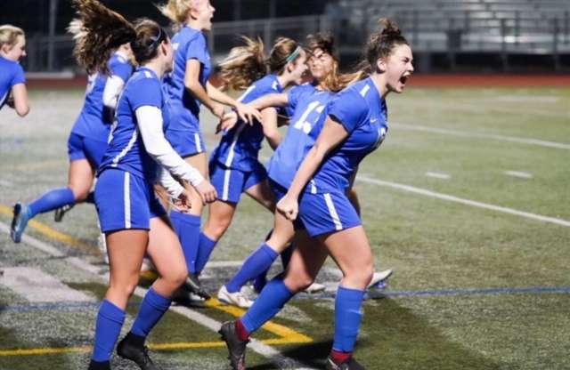 Girls Varsity Soccer Advances to NCS Finals