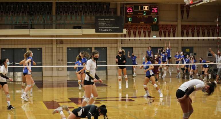 Varsity Girls Volleyball Takes Down Las Lomas in 3 Set Thriller