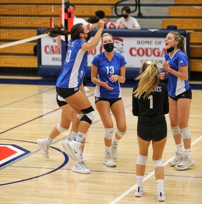 Girls Varsity Volleyball Drops Match to Campo in Moraga