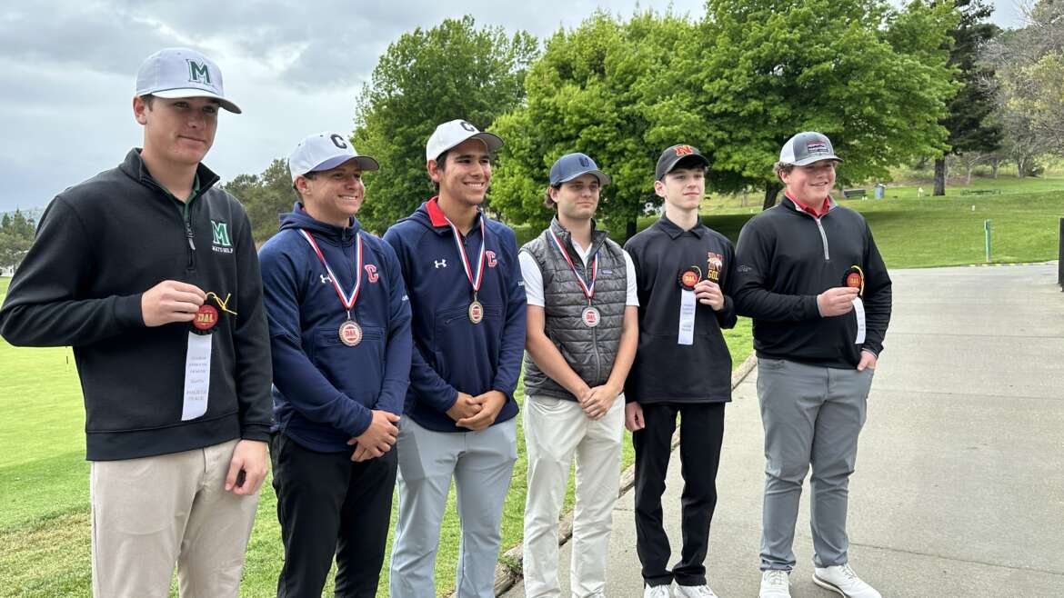 Golf Team Finishes Second in DAL Tournament