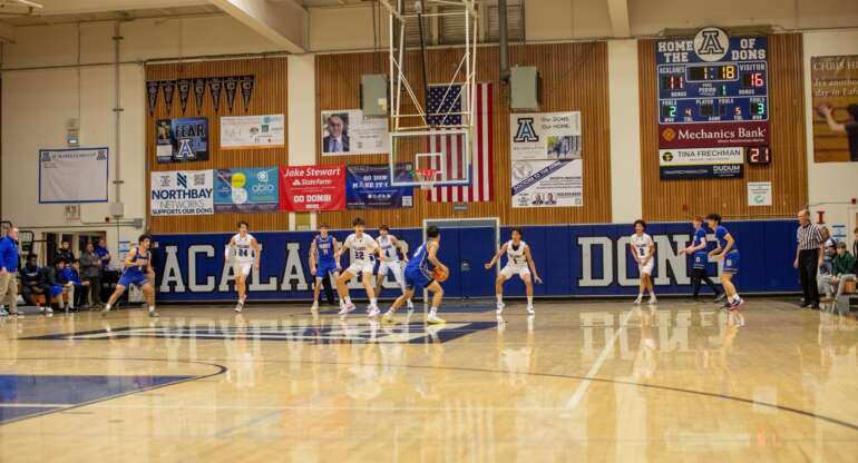 Varsity Boys Hoops Upset Bid Falls Short in Final Minutes Against Serra, 58-51