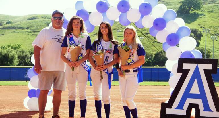 Softball Gets Big Win on Senior Day