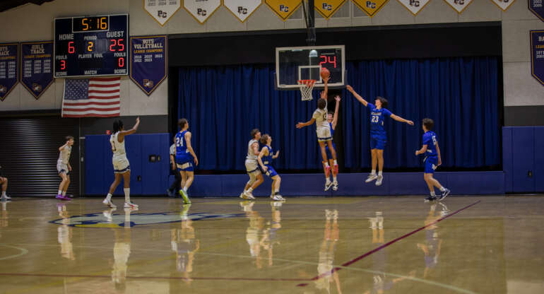 VARSITY BOYS HOOPS DUNKS THE EAGLES 69-26, NEXT UP LAS LOMAS TONIGHT 730PM AT HOME!