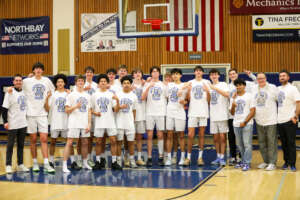 Don Top of the World! Varsity Boys Hoops Wins 5th Straight to Clinch League Title on Senior Night – Final Regular Season Game Tonight @ College Park