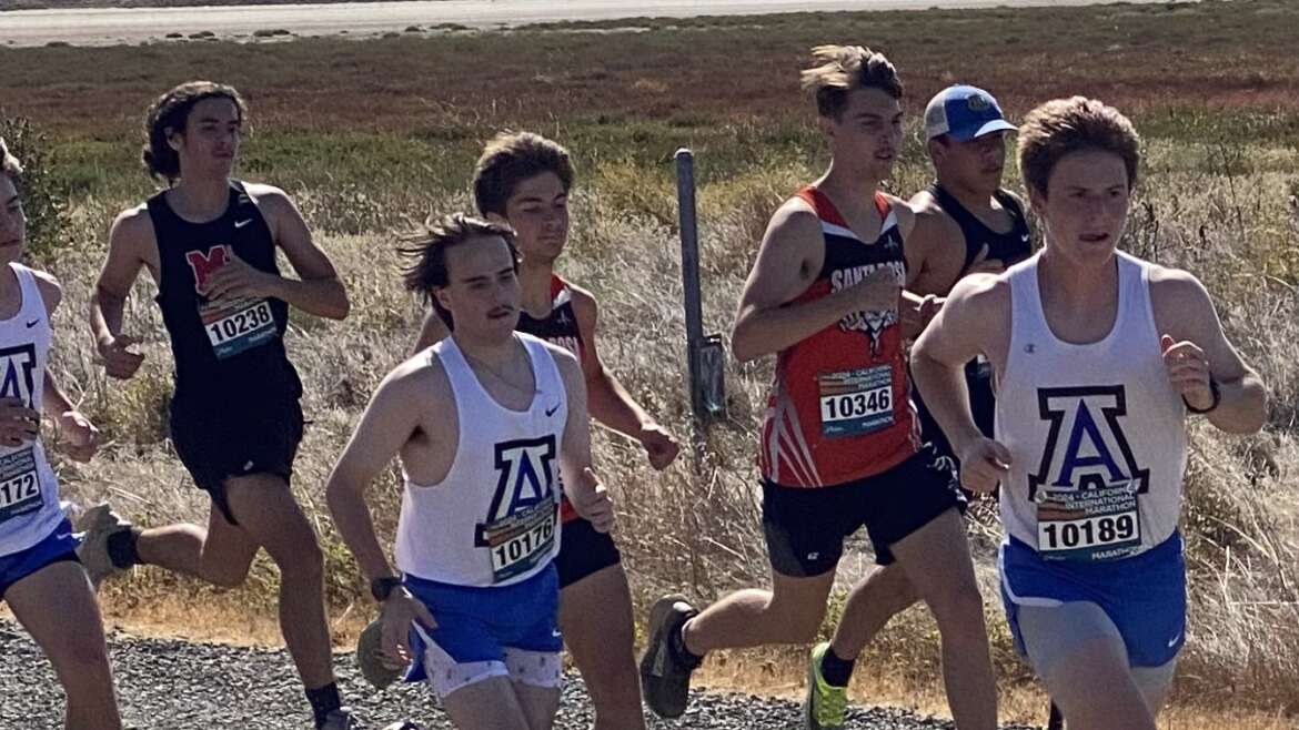 Cross Country Delivers Top Results at the Eye Opener Invitational