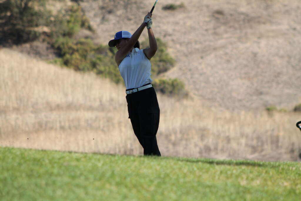 GIRLS VARSITY GOLF WIN OVER LAS LOMAS