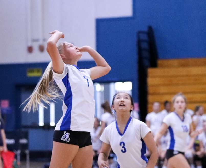 Freshman Dons Volleyball Victorious against Las Lomas Knights 2-0