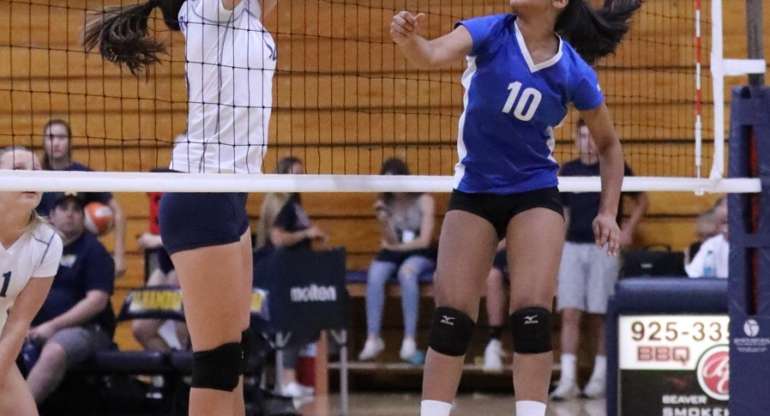Dons JV Volleyball Stays Hot, Takes Care of Alhambra